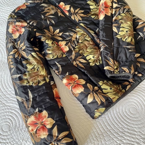 Benetton jacket like new, size XS-S, black with floral print