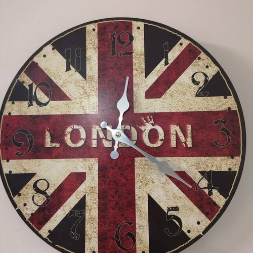 Wall clock like new, round 34cm