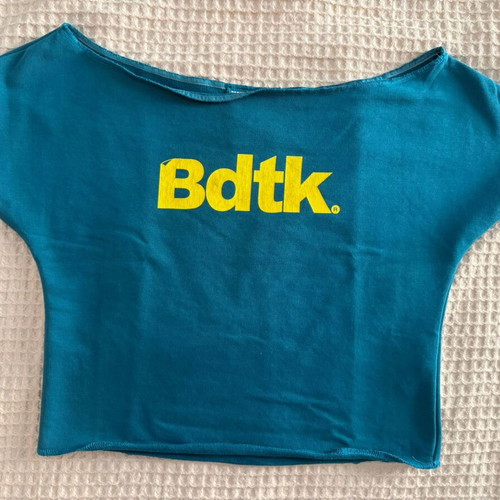 BDTK crop top teal like new, size S