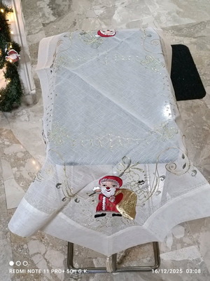 Christmas tablecloth 84x84cm with embroidered Santa like new