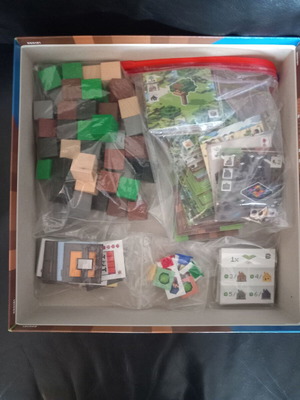 Minecraft board game like new