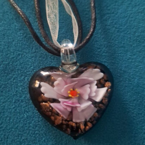 Glass heart necklace like new, multicolored