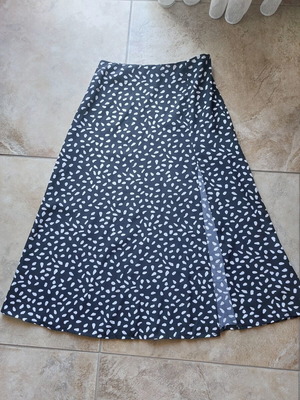 Midi skirt black and white with side slit, size Small