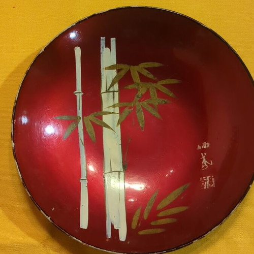 Vintage Japanese decorative lacquer plate used, bamboo motif
