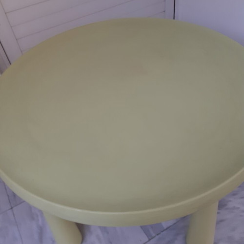 Plastic table Ikea like new, diameter 85 cm, height 49 cm