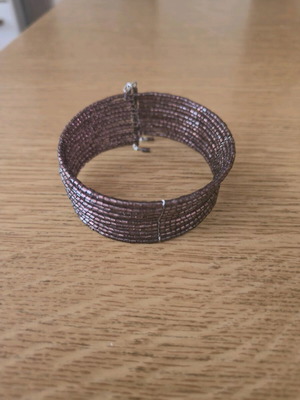 Bracelet handcuff with stones like new