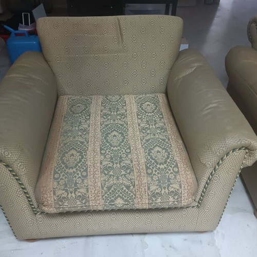 Set of 2 comfortable armchairs in olive/beige, like new