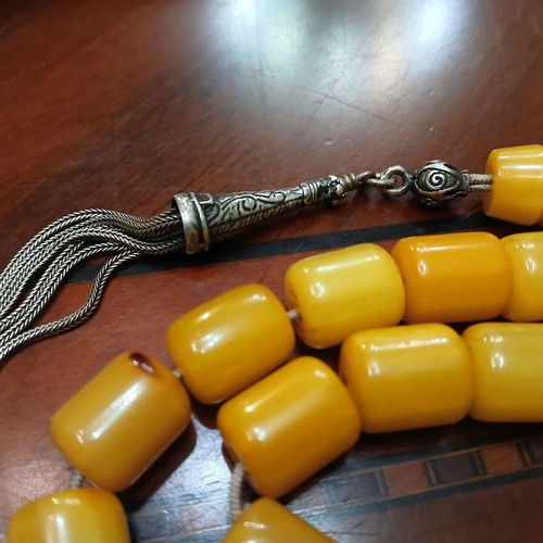Mastic Kompoloi like new with vintage silver tassel and bakelite beads