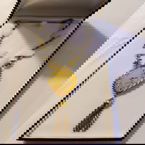 Vintage γυναικείο ρολόι λαιμού κουρδιστό σαν καινούργιο με κασετίνα