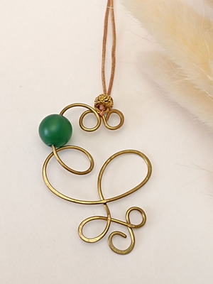 Handmade brass hammered necklace new with green stone