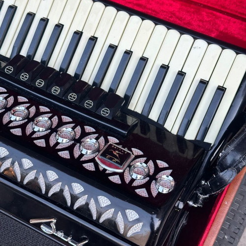 Baile Vintage Accordion 34 Keys used with Carrying Case Shanghai China