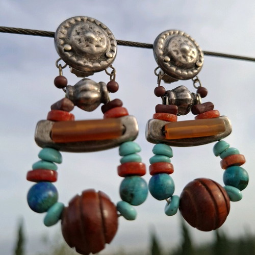 Vintage ethnic clip-on earrings used, hanging design