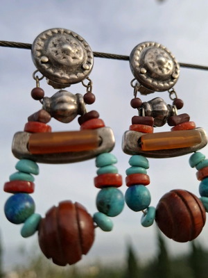 Vintage ethnic clip-on earrings used, hanging design