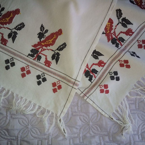 Traditional Cretan table runner new with red birds