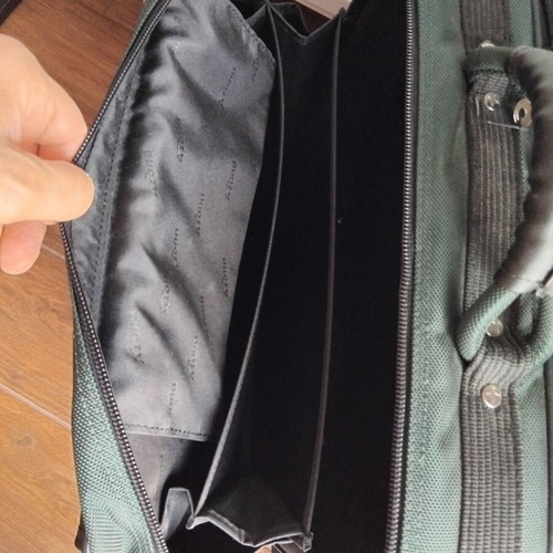Τροχήλατη τσάντα laptop Azona σαν καινούργιο, πράσινη, ιδανική για ταξίδι