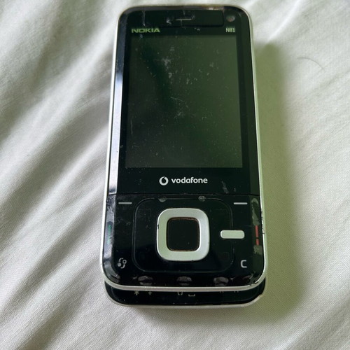 Nokia N81 phone for parts used, needs new screen and panel, no battery
