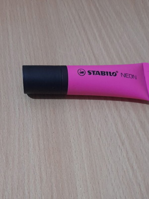 Stabilo highlighter fuchsia new