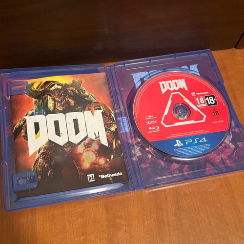 Doom PS4 game like new