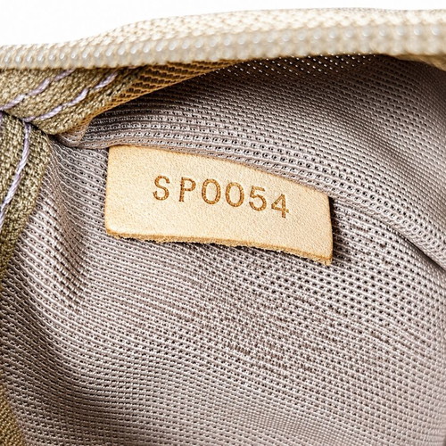 Louis Vuitton Attequant Weekend Bag like new, beige khaki