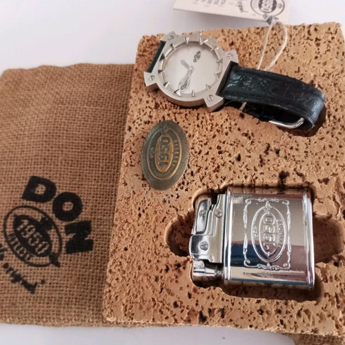 Wristwatch and lighter set new with packaging