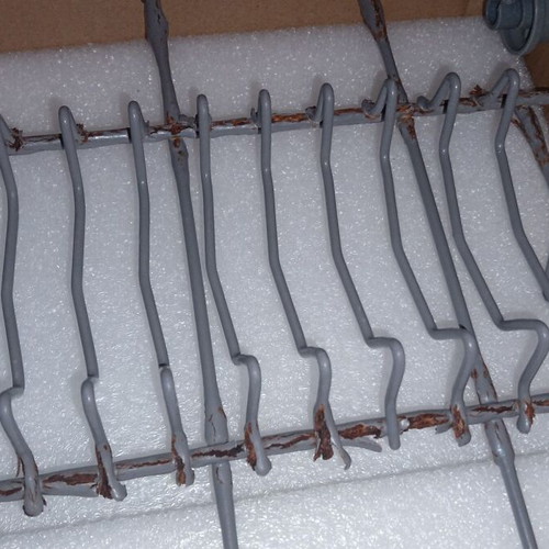 Delonghi DDWTTS19 dish rack used with rust spots