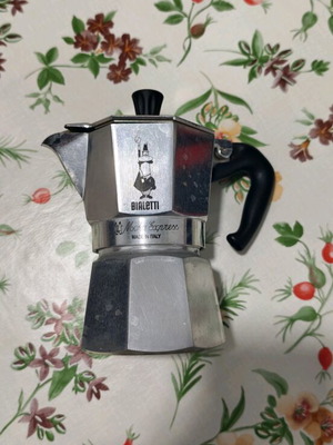 Bialetti Moka Express used authentic espresso maker