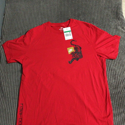 Nike t-shirt new, size XL with Japanese details, red