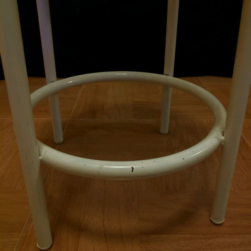 Set of 2 used kitchen stools