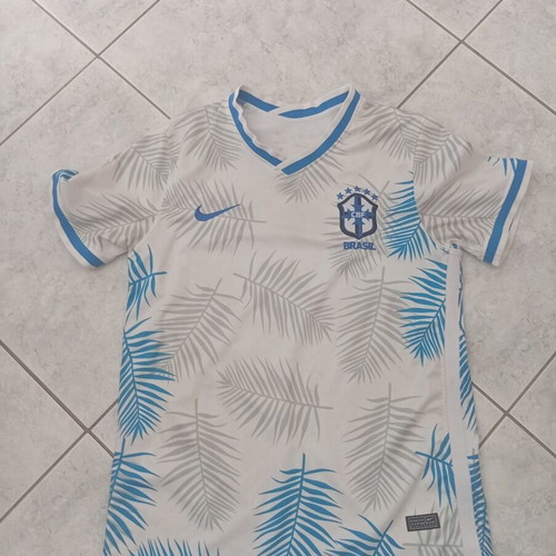 Brazil Limited Edition Jersey Medium like new, authentic