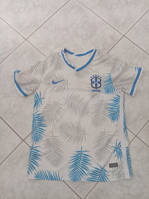 Brazil Limited Edition Jersey Medium like new, authentic