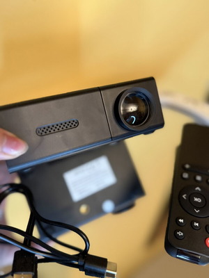 Mini projector like new with remote control