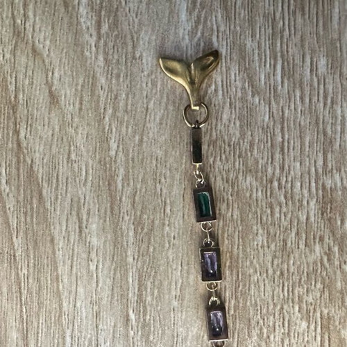 Beluga Necklace with Colored Stones like new, multicolored