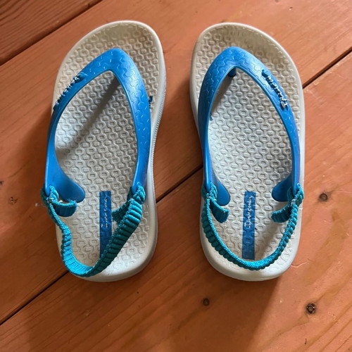 Ipanema baby kids sea blue shoes used, size 24