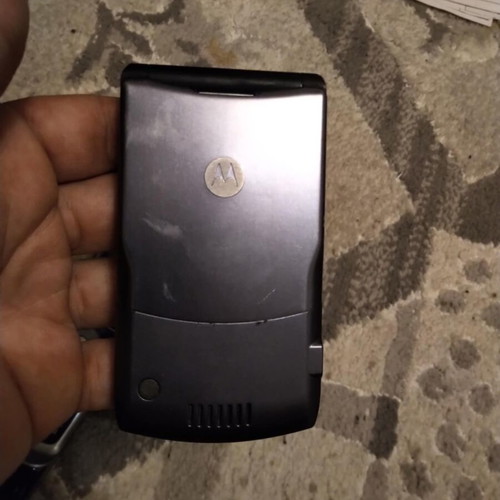 Motorola V3i phone for parts or restoration