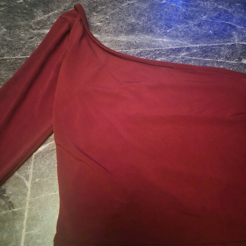 Crop Top burgundy with one shoulder and special back, new