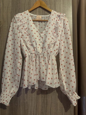 Transparent heart blouse XS-S like new, white