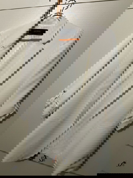Zara off white blazer Medium