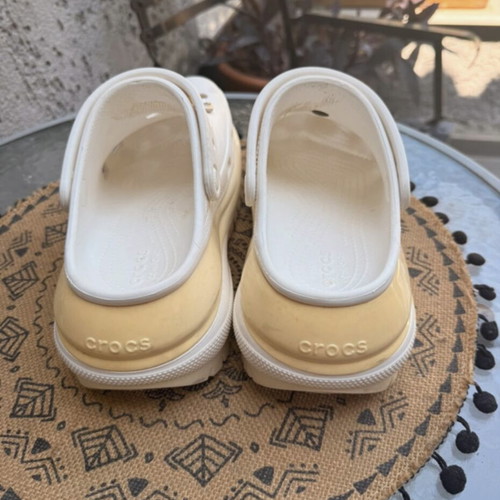 Crocs women's double-layer clogs size 38, white