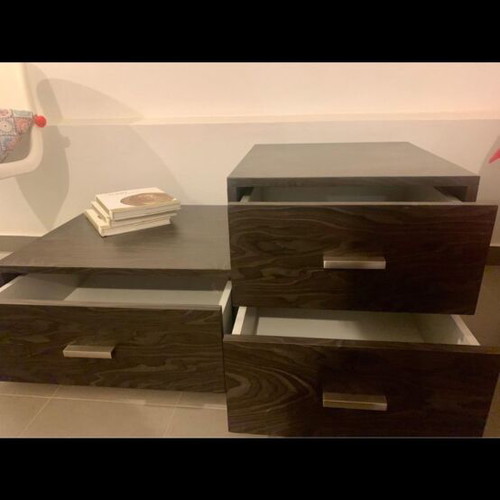 Drawer unit with three drawers like new, dark gray color
