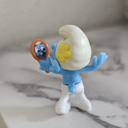 Smurf collectible figure Kinder 2013 like new