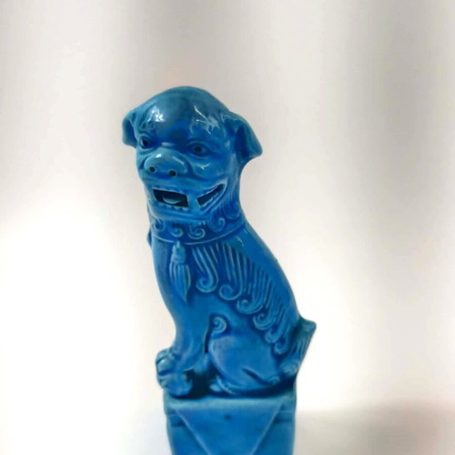 Pair of vintage Chinese Foo Dogs in like new condition, turquoise porcelain