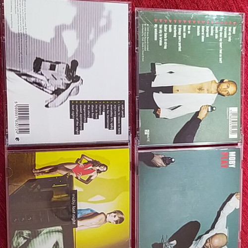 Moby 8 CD set like new, electronic genre