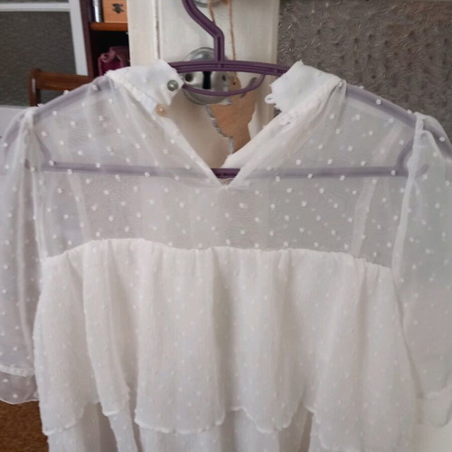 Zara t-shirt like new, white, size XS with bow