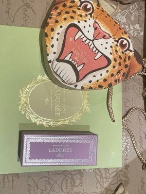 Σετ δύο κουτιά και χάρτινη τσάντα Laduree μεταχειρισμένο
