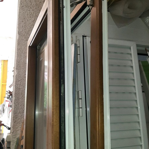 Aluminum balcony door brown with wooden profile and perimeter mechanism new