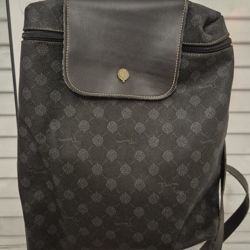 Thiros black women's backpack with logo print and metal clasp
