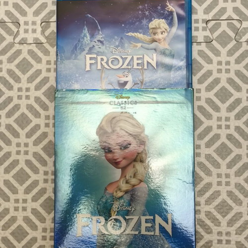 Frozen Disney Blu-ray movie like new, dubbed