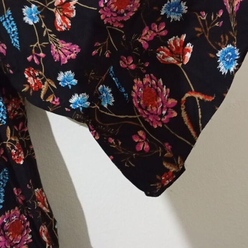 Blouse size large like new