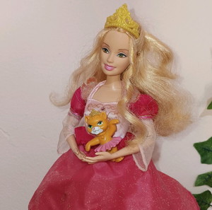 Barbie And The 12 Dancing Princesses Genevieve