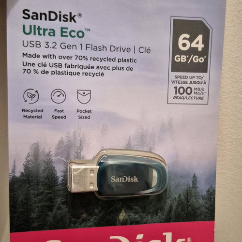 SanDisk 64GB flash drive new